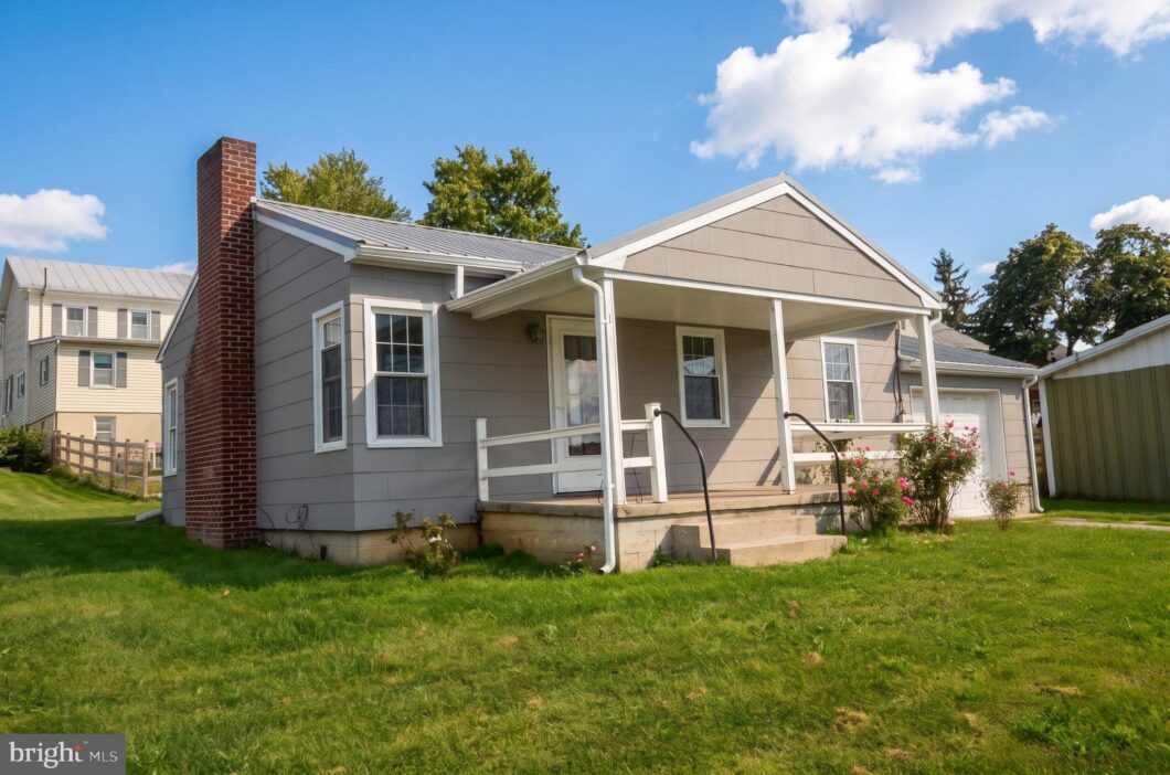 MDCR2037730 1 W Locust Street