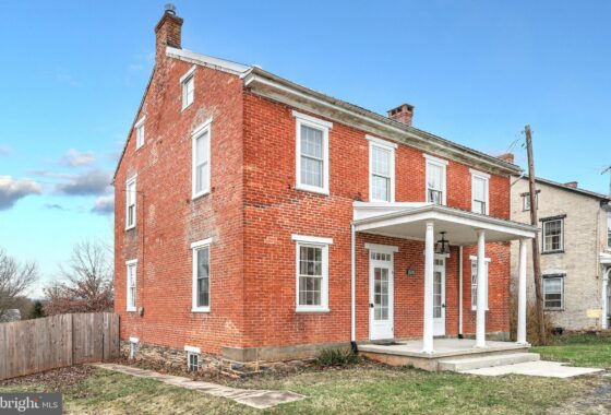 PAAD2011788 220 Old Route 30