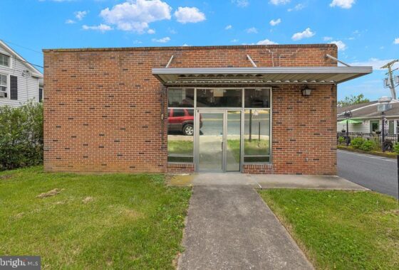 PAAD2013450 104 E Main St