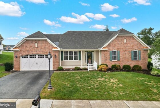 PAAD2014882 14 Waxwing Lane