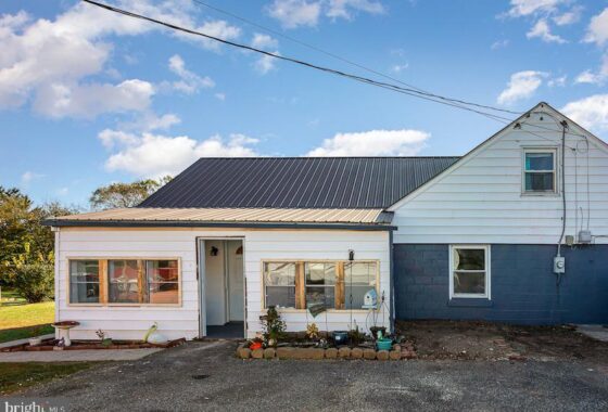 PAAD2015174 9 Locust Street