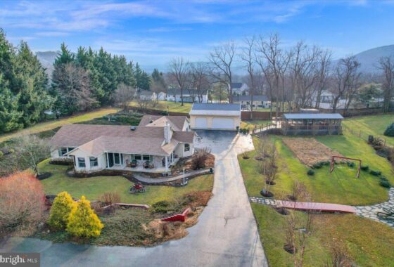 PAAD2015884 3 Spur Trail