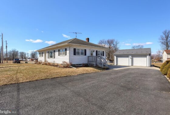 PAAD2016570 14 Hickory Avenue