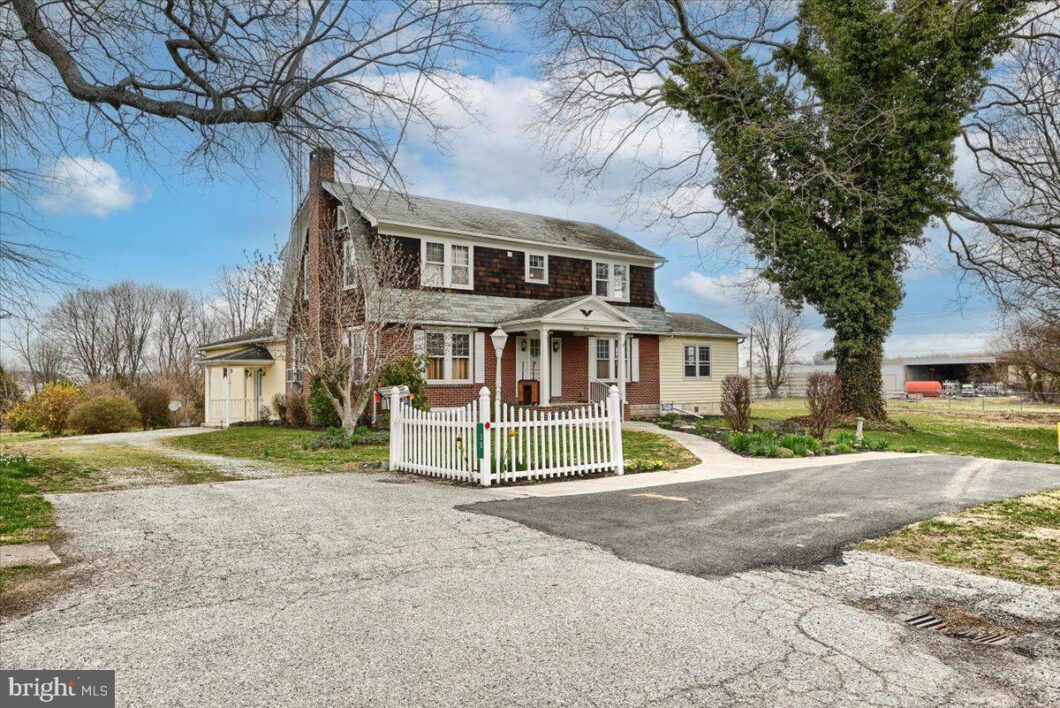 PAAD2017034 30 N 3rd Street