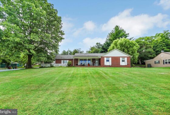 PAAD2018892 10 Grasshopper Lane