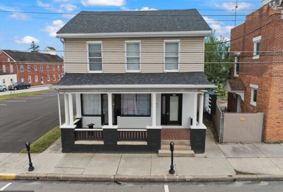 PAAD2024728 105 S Queen Street