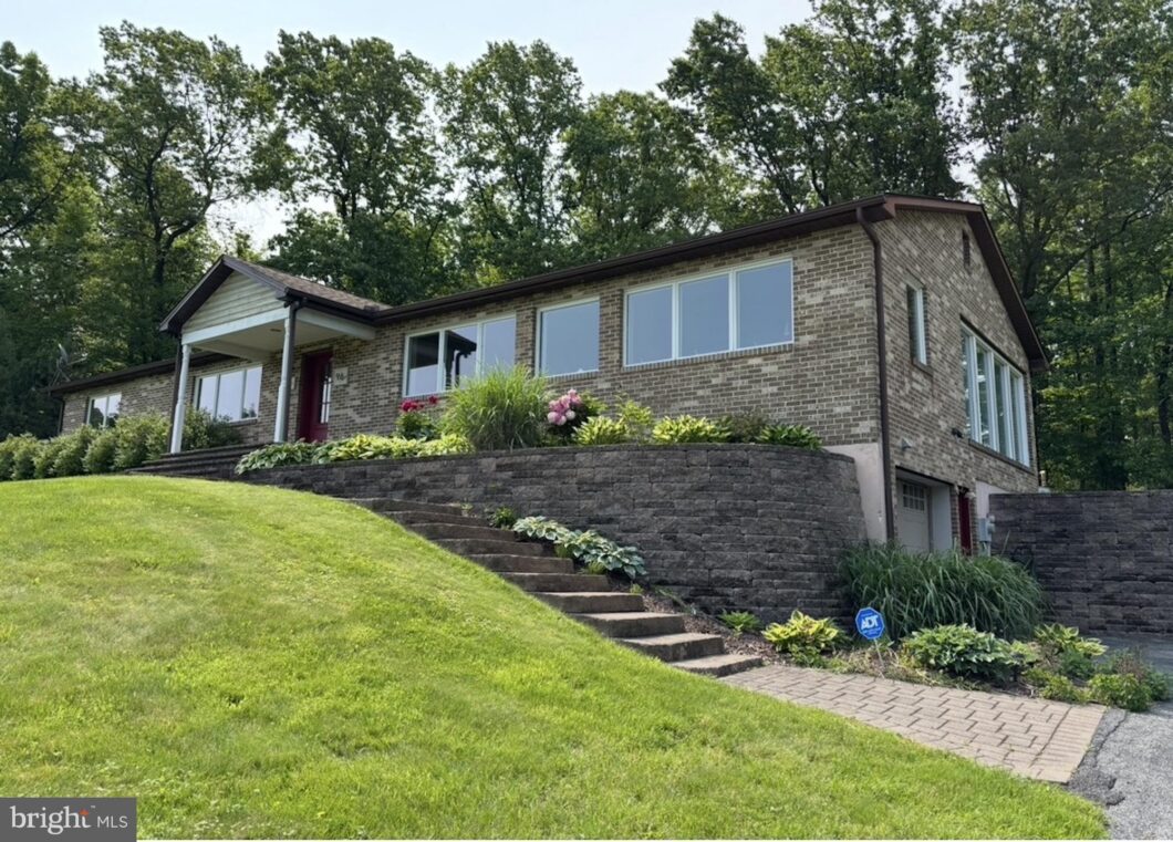 PACB2053052 96 Peach Glen Road