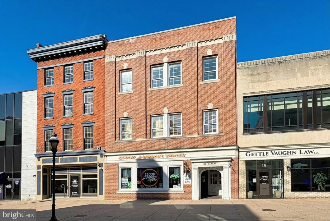 PAYK2102680 9 11 E Market Street
